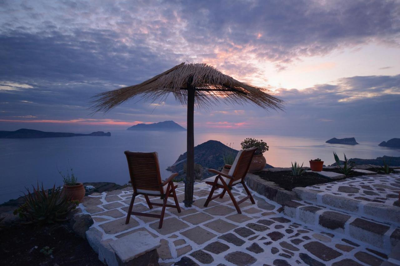 Castrum Traditional Sunset Suites Plaka  Bagian luar foto