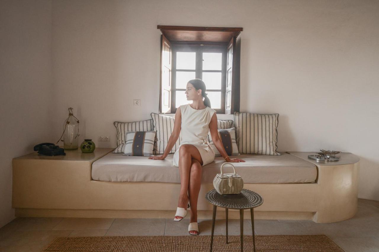 Castrum Traditional Sunset Suites Plaka  Bagian luar foto