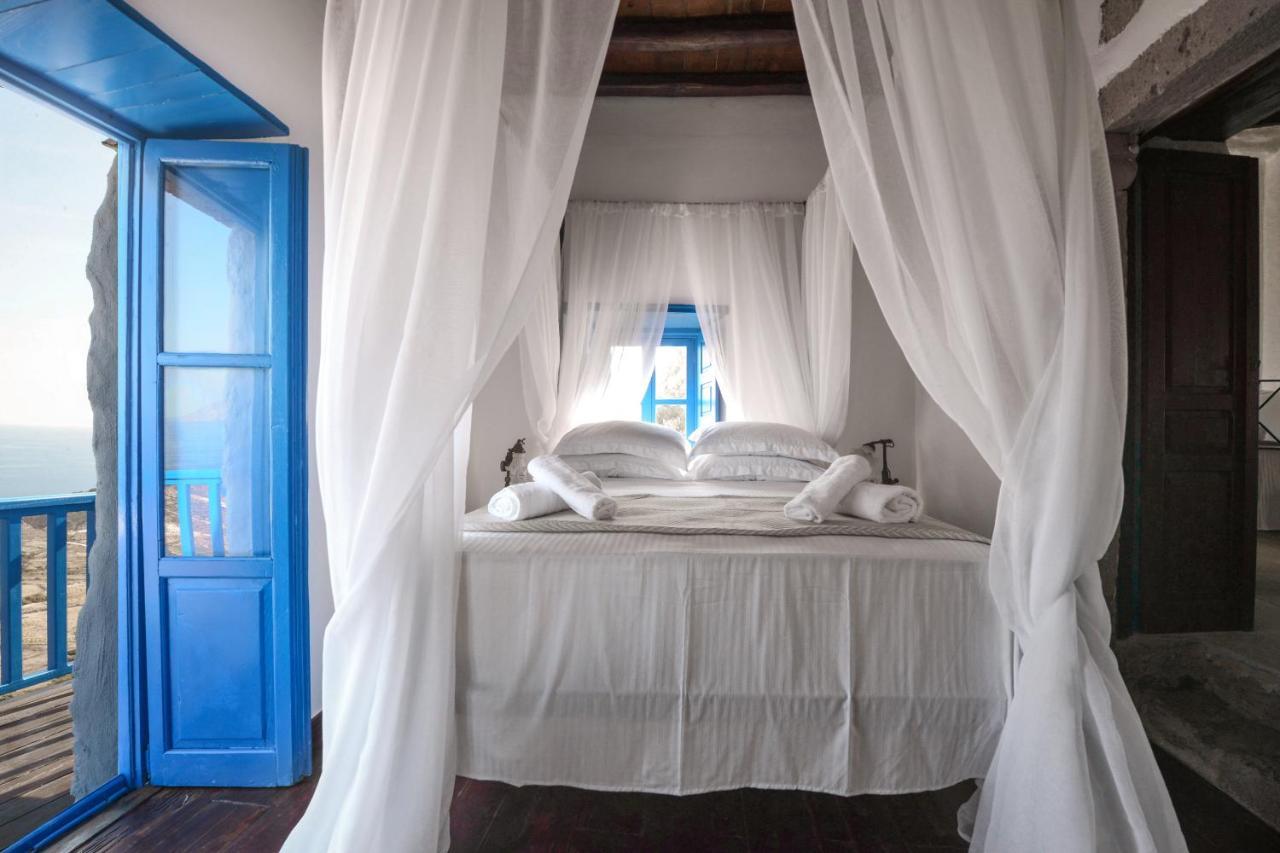 Castrum Traditional Sunset Suites Plaka  Bagian luar foto