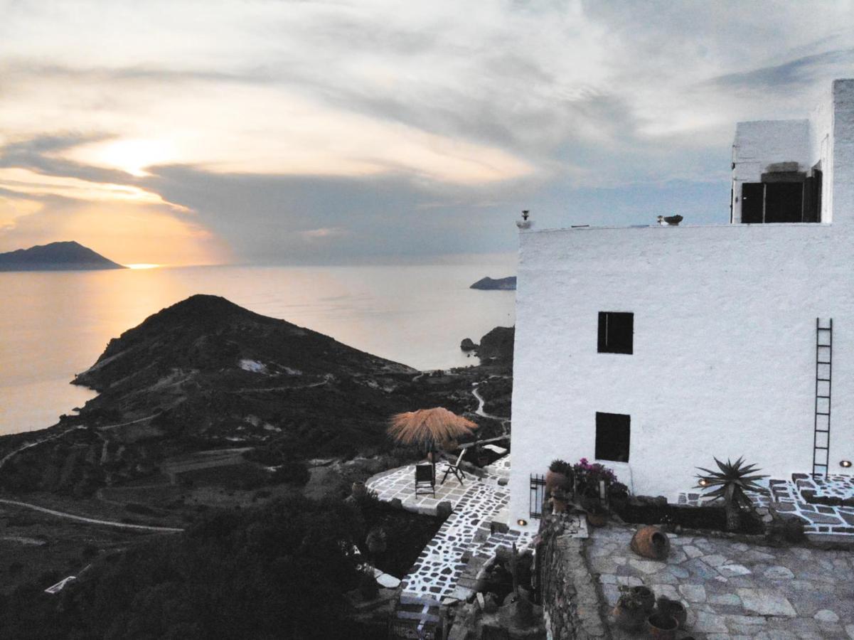 Castrum Traditional Sunset Suites Plaka  Bagian luar foto