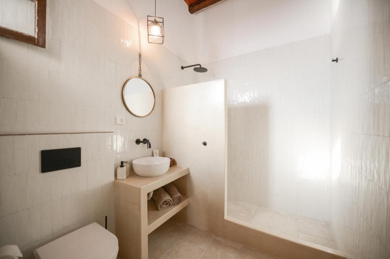 Castrum Traditional Sunset Suites Plaka  Bagian luar foto