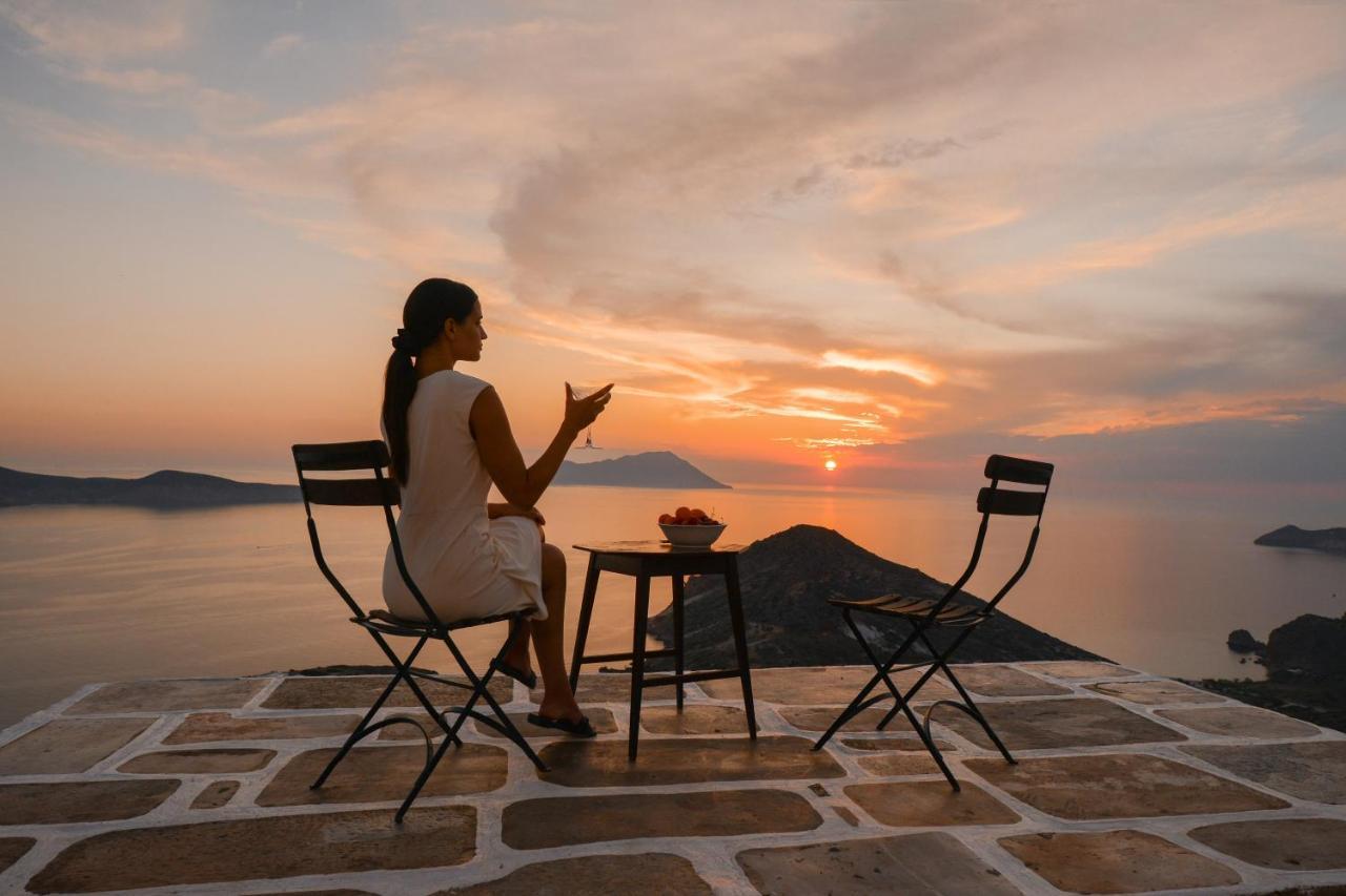 Castrum Traditional Sunset Suites Plaka  Bagian luar foto