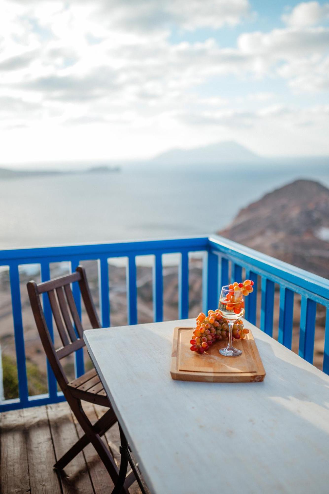 Castrum Traditional Sunset Suites Plaka  Bagian luar foto